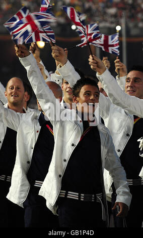 Tom Daley, en Grande-Bretagne, lors de la cérémonie d'ouverture des Jeux Olympiques de Beijing en 2008 au stade national de Beijing, en Chine. Banque D'Images