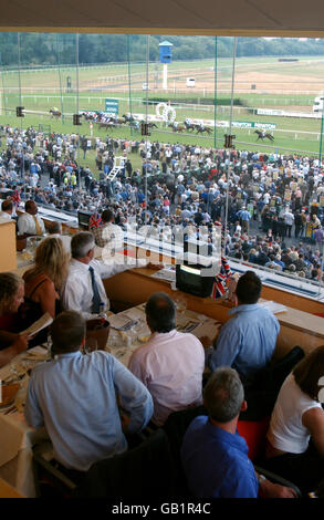 Courses hippiques - Hippodrome de Kempton Park. Le restaurant Jubilee Banque D'Images