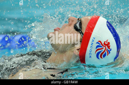 Liam Tancock en Grande-Bretagne lors de la finale de course de 100 mètres au National Aquatics Center aux Jeux Olympiques de Beijing en 2008. Banque D'Images