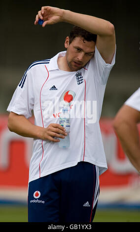 Cricket - filets d'Angleterre - Edgbaston.Steve Harmison, en Angleterre, lors d'une séance de pratique de filets à Edgbaston, Birmingham. Banque D'Images