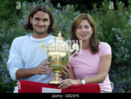 Tennis - Wimbledon 2003 - Men's Final - Mark Philippoussis v Roger Federer Banque D'Images