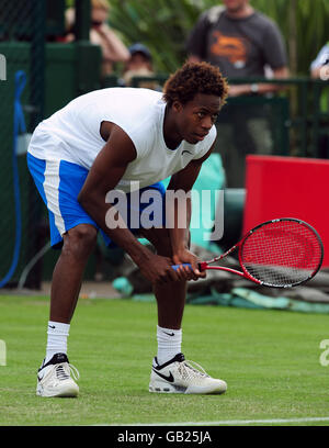 Gael Monfils en France en action pendant l'Open Slazenger 2008 au centre de tennis de la ville de Nottingham, à Nottingham. Banque D'Images