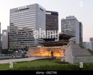 Namdaemun gate, Séoul, Corée du Sud, Asie Banque D'Images