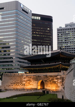 Namdaemun gate, Séoul, Corée du Sud, Asie Banque D'Images