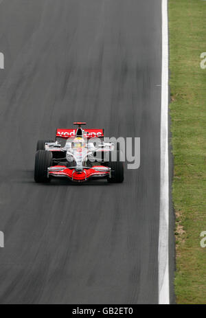 Lewis Hamilton, en Grande-Bretagne, lors de la dernière séance d'entraînement, se qualifiant à la Hungaroring, Budapest, Hongrie. Banque D'Images