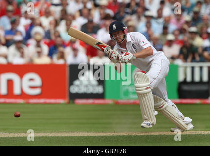 Paul Collingwood, batteur d'Angleterre, ajoute à sa note de 101 pour le lendemain et est sorti pour 135 lors du troisième match de Test à Edgbaston, Birmingham. Banque D'Images
