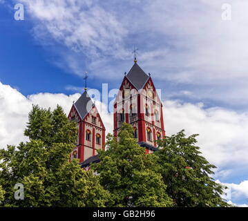 Collégiale de Saint Barthélémy par jour nuageux, Liège, Belgique Banque D'Images