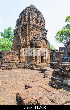 Prasat Mueang Sing Historical Park, reste les bâtiments de l'ancien temple de style Khmer culturel célèbre attraction à Sai Yok Di Banque D'Images