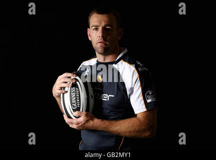 Chris Latham, le nouveau personnage de Worcester Warrior, pose lors d'un photocall au stade Sixways de Worcester. Banque D'Images