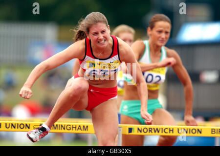 Athlétisme - essais des Championnats du monde AAA de l'Union de Norwich. Rachael King pendant les 100m haies pour femme Banque D'Images