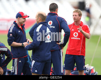 Cricket - Natwest Series - Deuxième jour International - Angleterre v Afrique du Sud - Angleterre filets - Trent Bridge Banque D'Images