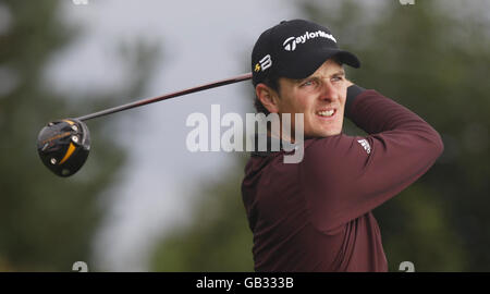 Justin Rose d'Angleterre sur le 13e au cours de la deuxième ronde du Johnnie Walker Championship à Gleneagles, Perthshire. Banque D'Images