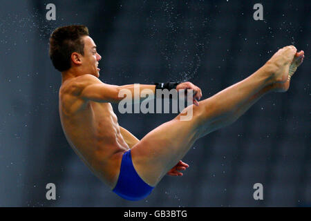 Tom Daley en Grande-Bretagne pendant son entraînement au Centre aquatique national de Beijing, en Chine. Banque D'Images