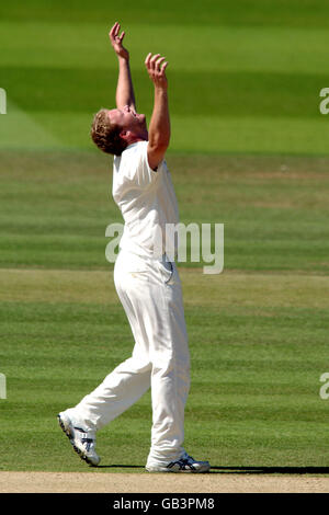 Cricket - npower second Test - Angleterre contre Afrique du Sud - troisième jour - Lords.Andrew Flintooff, en Angleterre, célèbre le cricket de Jacques Rudolph, en Afrique du Sud Banque D'Images