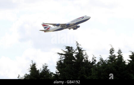 Stock - aéroport de Heathrow - Londres.Un avion de British Airways débouche à l'aéroport international de Heathrow à Middlesex. Banque D'Images