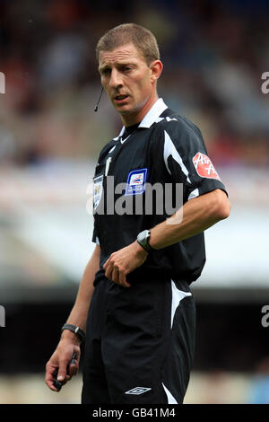 Football - Championnat de la ligue de football Coca-Cola - Ipswich Town / Wolverhampton Wanderers - Portman Road. Steve Tanner, arbitre Banque D'Images