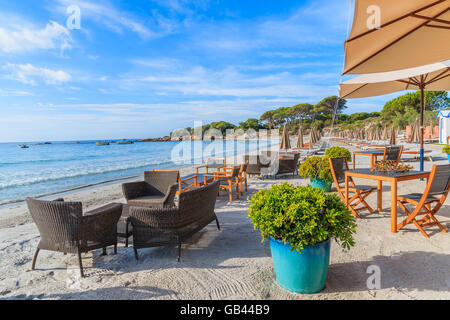 Bar de plage de sable sur la plage de Palombaggia, Corse, France Banque D'Images