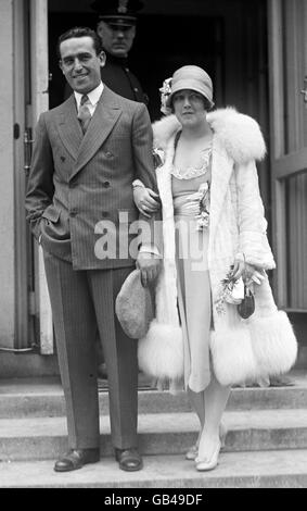 HAROLD LLOYD avec son épouse Mildred Davis en 1925 Banque D'Images