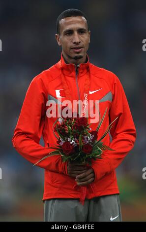 Rashid Ramzi de Bahreïn après avoir remporté la médaille d'or lors de la finale masculine de 1500m au stade national lors des Jeux olympiques de 2008 à Beijing, en Chine. Banque D'Images