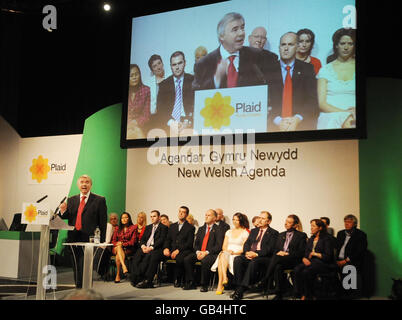 Ieuan Wyn Jones, chef de Plaid Cymru, parle à la conférence annuelle 2008 du parti à Aberystwyth. Banque D'Images