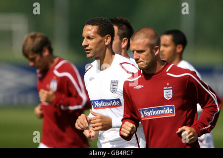 Football - International friendly - Angleterre / République tchèque - Angleterre entraînement - Londres Colney. Les joueurs d'Angleterre pendant l'entraînement Banque D'Images