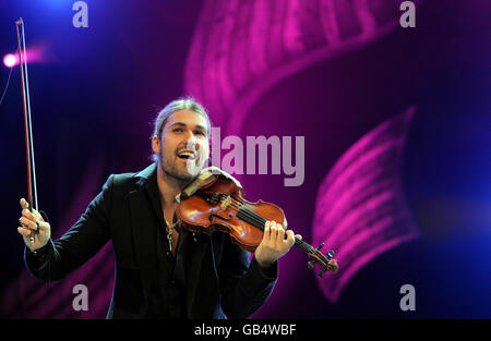 David Garrett se produit lors du concert BBC Proms in the Park 2008 à Hyde Park, dans le centre de Londres. Banque D'Images