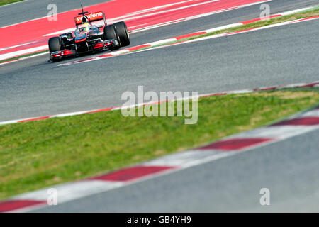 Le pilote britannique Lewis Hamilton dans sa McLaren-Mercedes MP4-26, le sport automobile, la formule 1 essais au Circuit de Catalunya Banque D'Images