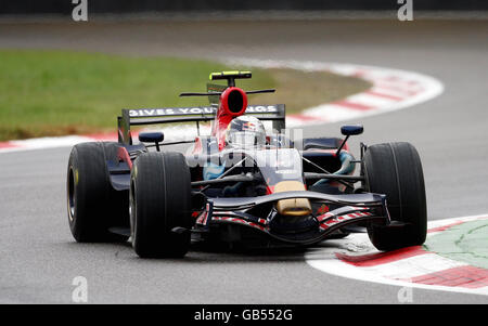 Sebastian Vettel, pilote de Toro Rosso, sur la voie de la victoire lors du Grand Prix d'Italie à Monza, en Italie. Banque D'Images