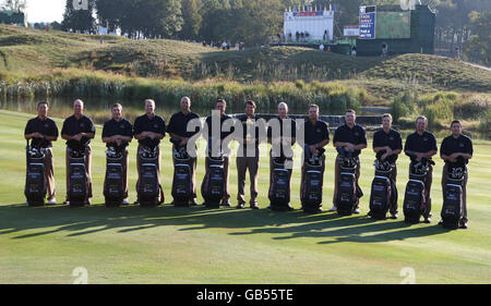 Équipe américaine de la Ryder Cup (de gauche à droite) Anthony Kim, Boo Weekley, Justin Leonard, Steve Stricker, Stewart Cink,Phil Mickelson, Paul Azinger, Jim Furyk, Kenny Perry, Chad Campbell,Hunter Mahan, J.B.Holmes et Ben Curtis au Valhalla Golf Club, Louisville, Etats-Unis. Banque D'Images