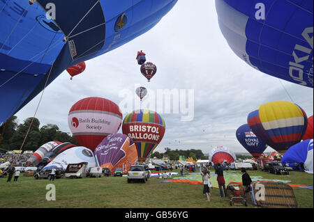 Une vue de la prendre hors site Ballon vol de Bristol Balloon Fiesta à Ashton Court sur Bristol. Banque D'Images