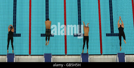 Paralympiques - Jeux paralympiques de Beijing 2008 - neuvième jour.Les concurrents de la finale Freestyle 50M pour hommes au National Acquatic Centre, Beijing. Banque D'Images