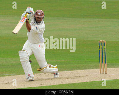 Scott Newman de Surrey en action contre le Nottinghamshire Banque D'Images