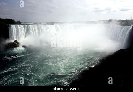 The Horseshoe Falls, qui fait partie des chutes Niagara en Ontario, au Canada. Banque D'Images