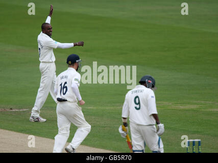 Cricket - Liverpool Victoria County Championship - Division One - Jour deux - Alpes v Hampshire - Trent Bridge Banque D'Images