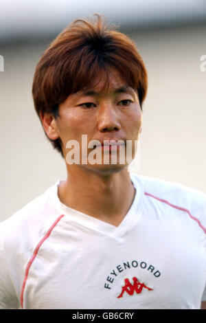 Football - coupe Alpen 2003 - Feyenoord contre FC Nurnberg. Chanson Chong-GUG, Feyenoord Banque D'Images