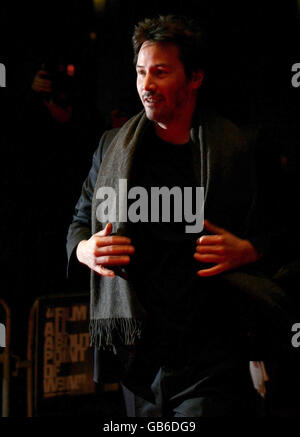 Keanu Reeves arrive pour le Times BFI London film Festival projection de gala d'Anvil! L'histoire d'Anvil, tenue à l'Odeon West End, Leicester Square, centre de Londres. Banque D'Images