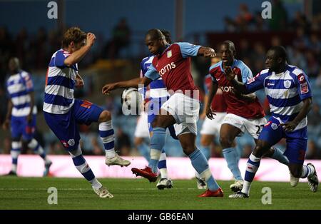 Soccer - Barclays Premier League - Aston Villa v Queens Park Rangers - Villa Park Banque D'Images