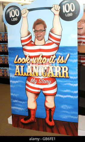 Alan Carr assiste à un photocall pour lancer son autobiographie 'look Who IT is! My Story', à Waterstones, Piccadilly, dans le centre de Londres. Banque D'Images