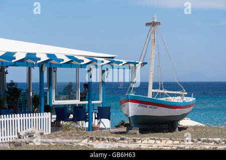 Le capitaine John Taverna, la baie de Kamari, Kefalos, Kos (Cos), du Dodécanèse, Grèce, région sud de la Mer Egée Banque D'Images