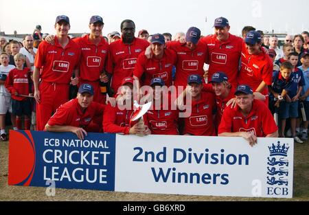 Cricket - Ligue nationale de cricket - Division 2 - Northamptonshire et Lancashire.Le Lancashire célèbre la victoire de la Ligue nationale de cricket de la Division 2 Banque D'Images