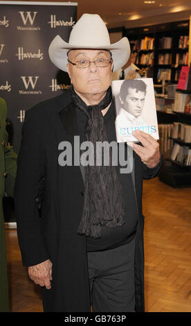 Tony Curtis livre signature - Londres Banque D'Images
