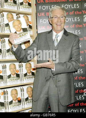 Paul O'Grady 'à ma mère' Livre Signature - Londres Banque D'Images