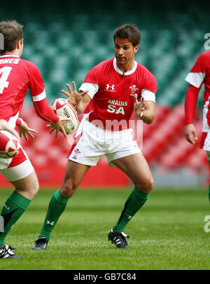 Rugby Union - sous blindage et Welsh Rugby Union révèlent de nouveaux Kit - Millennium Stadium Banque D'Images