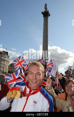 - Jeux olympiques de Beijing l'équipe Go Homecoming Parade - Londres Banque D'Images