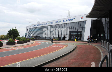 Vue générale du terminal de l'aéroport international de Leeds Bradford, West Yorkshire. Banque D'Images