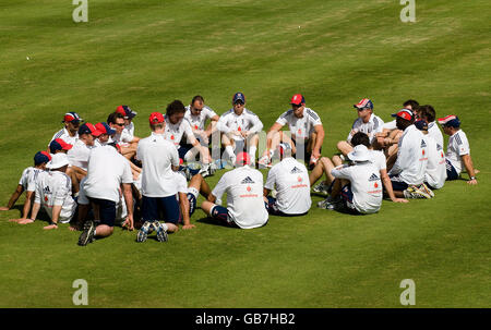 Les joueurs d'Angleterre au cours d'une session de filets au Stanford Cricket Ground, Antigua. Banque D'Images