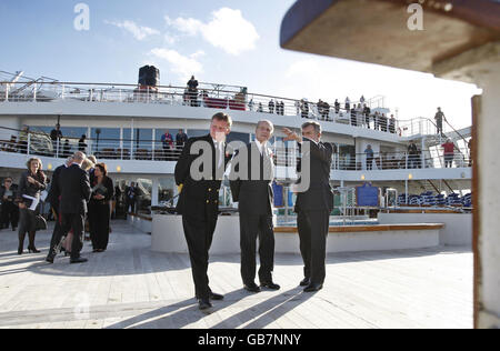 La reine Elizabeth II liner fait son dernier voyage Banque D'Images