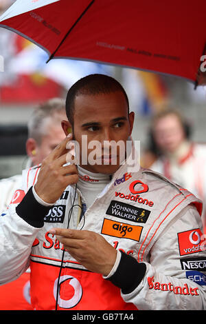 Course automobile Formula One - Grand Prix de Chine - circuit international de Shanghai - Shanghai.Lewis Hamilton de McLaren Mercedes devant le Grand Prix de Formule 1 Sinopec au circuit international de Shanghai, en Chine. Banque D'Images