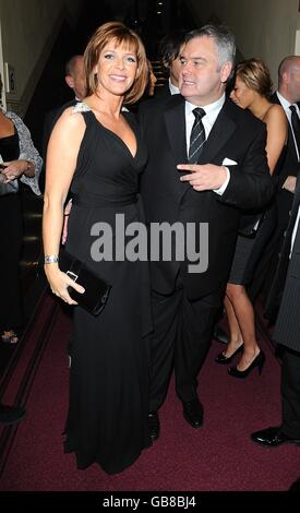 Eamonn Holmes et Ruth Langsford aux National Television Awards 2008 au Royal Albert Hall, Kensington Gore, SW7. Banque D'Images