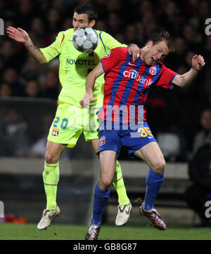 Soccer - UEFA Champions League - Group F - Olympique Lyonnais v Steaua  Bucuresti - Municipal Stade De Gerland Stock Photo - Alamy